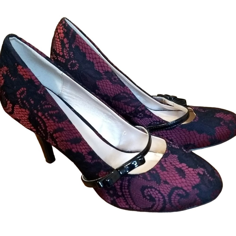 Cause & Effect Lace Satin High Heel Shoes, Size 8